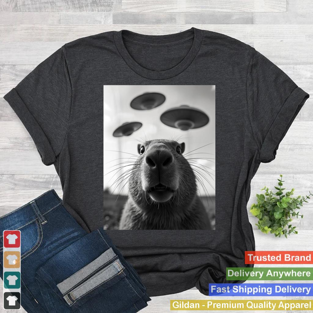 Funny Graphic Costume Weird Cute Capybara Selfie UFO